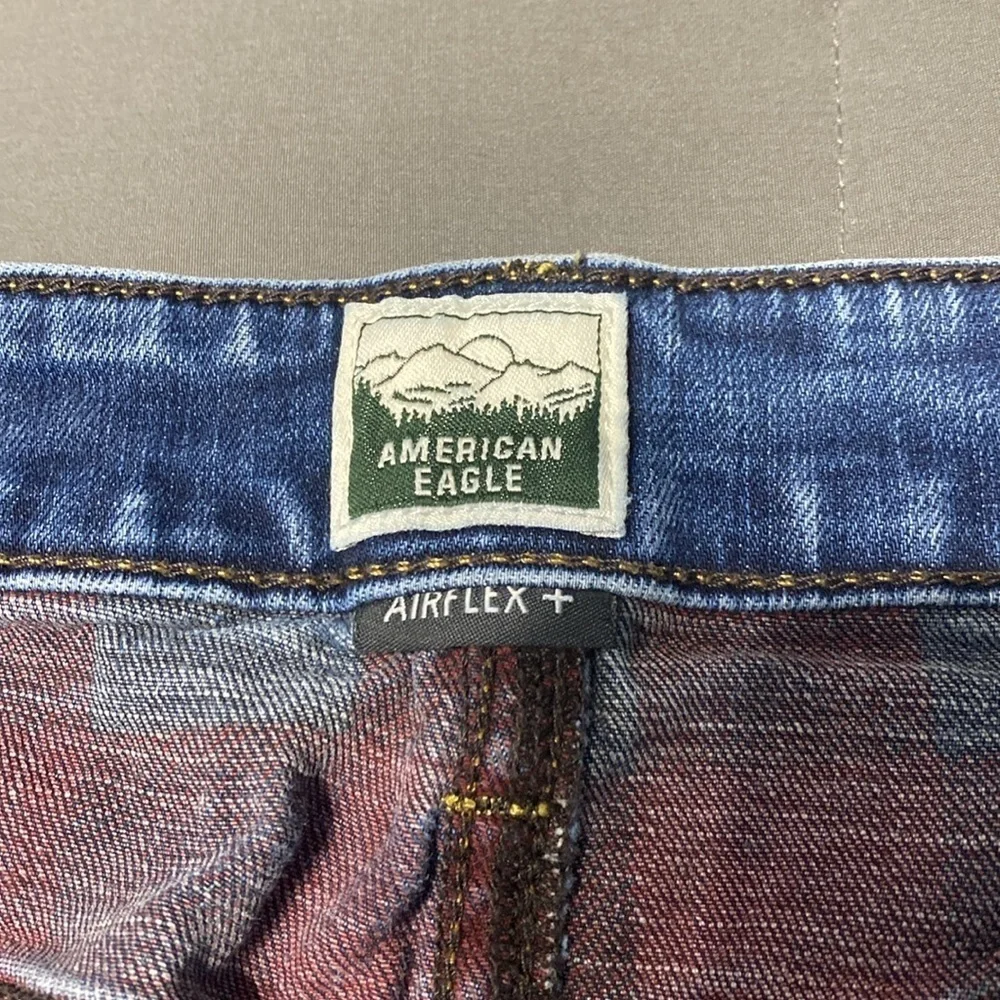American Eagle 🦅 Athletic Fit jeans.  28x32